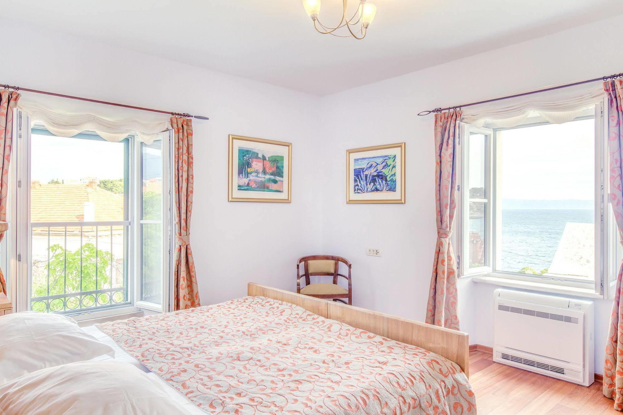 Your Family Oasis By The Sea Villa Mir Vami, Heated Pool Sumartin Buitenkant foto
