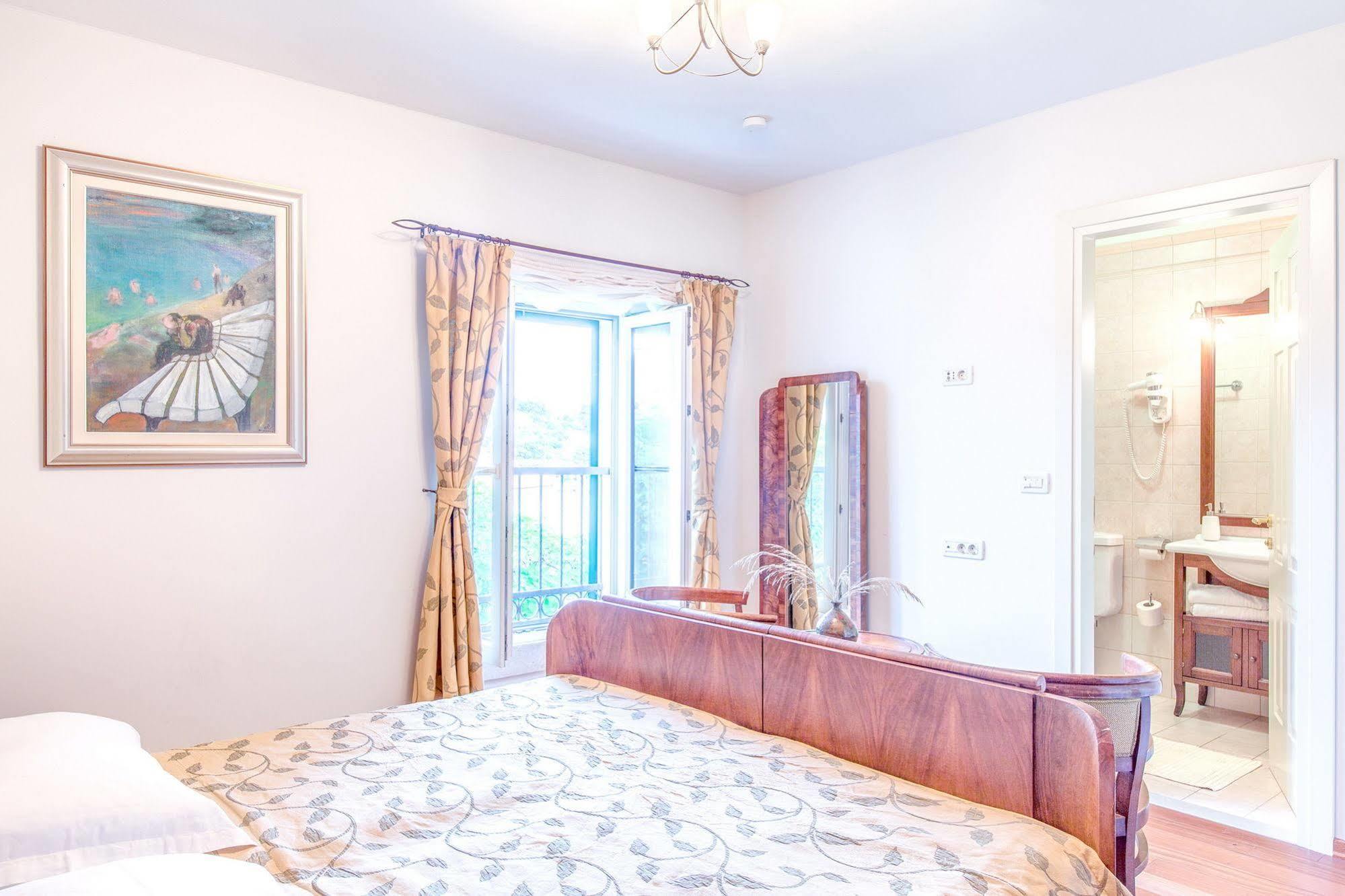 Your Family Oasis By The Sea Villa Mir Vami, Heated Pool Sumartin Buitenkant foto