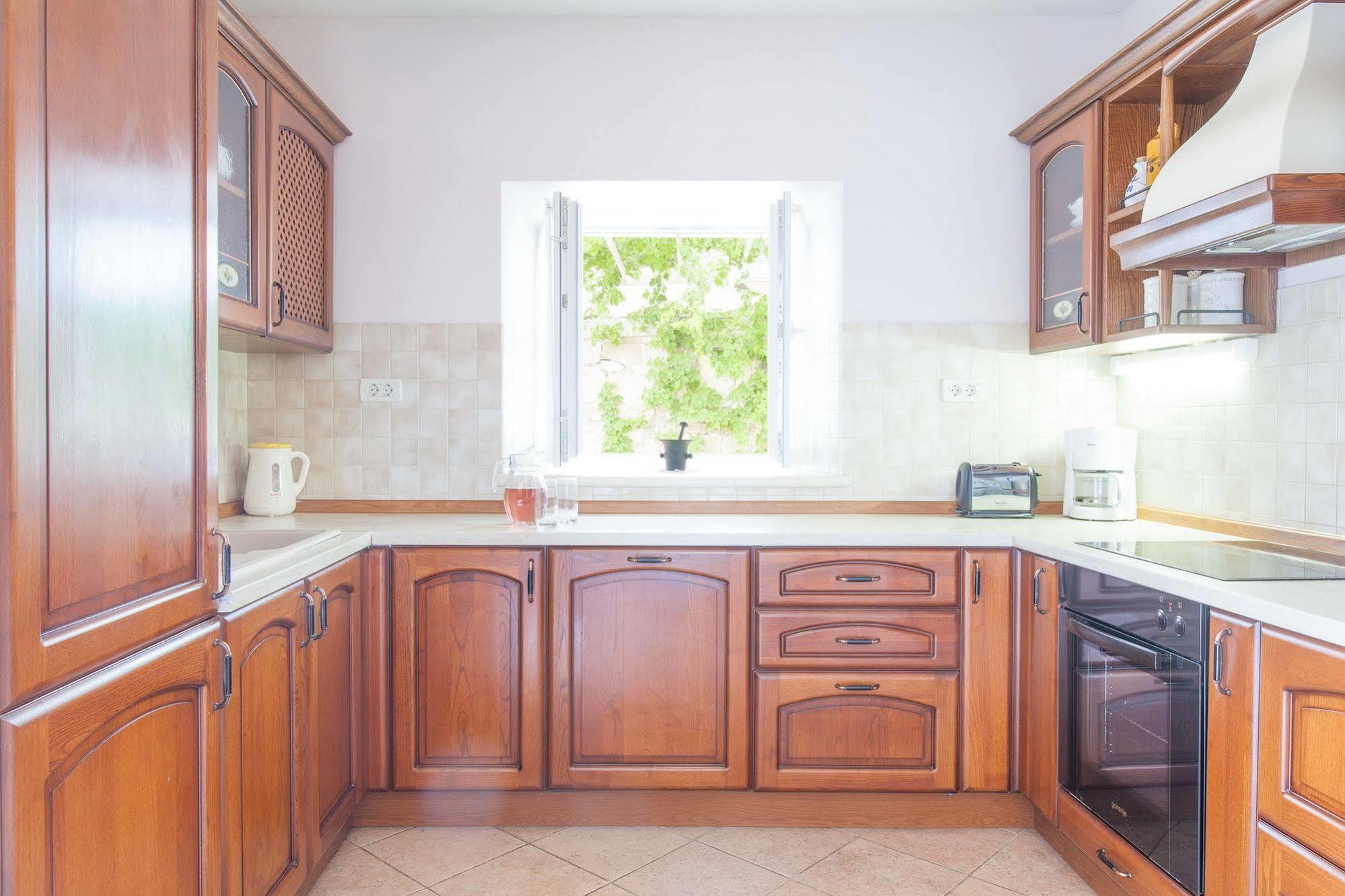 Your Family Oasis By The Sea Villa Mir Vami, Heated Pool Sumartin Buitenkant foto